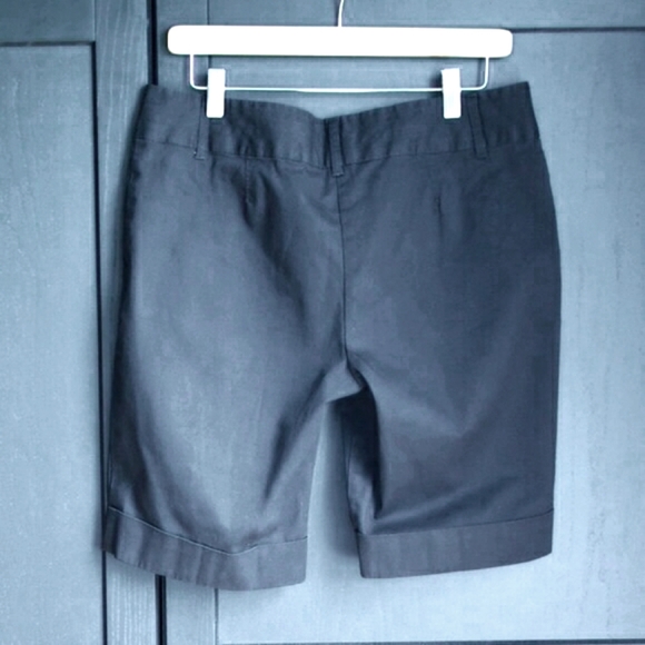 Jacob Bermuda Shorts - Picture 7 of 8